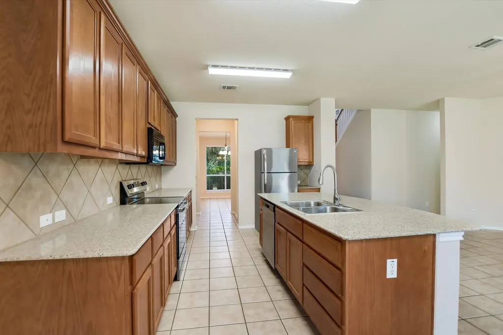 1612 Melissa Oaks Lane Austin TX 78744