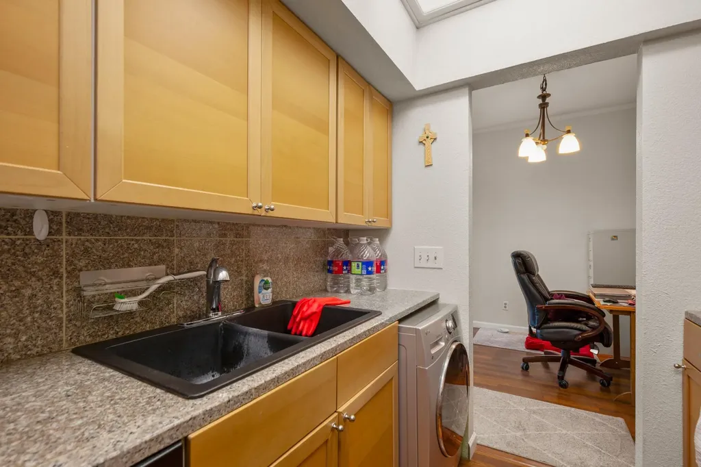 1509 W 39th 1/2 Street Austin TX 78756