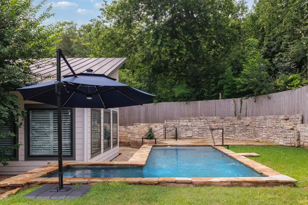 3511 Arrowhead Drive Austin TX 78731