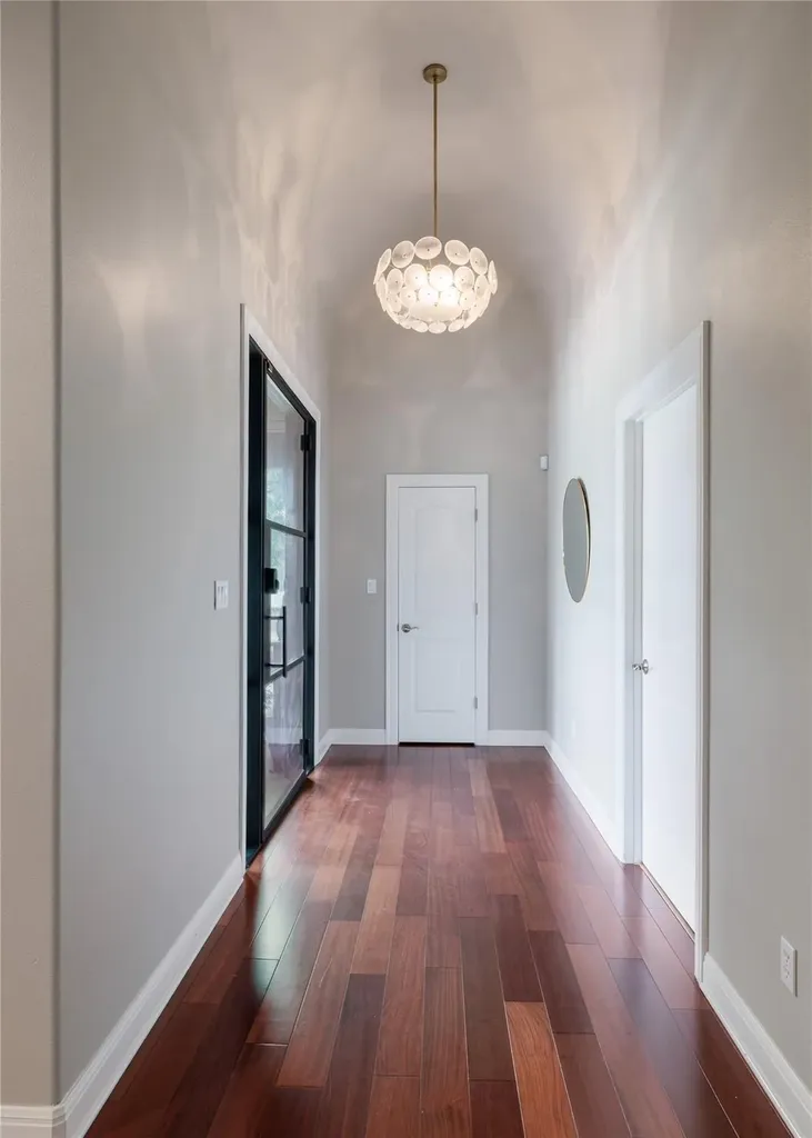 3511 Arrowhead Drive Austin TX 78731
