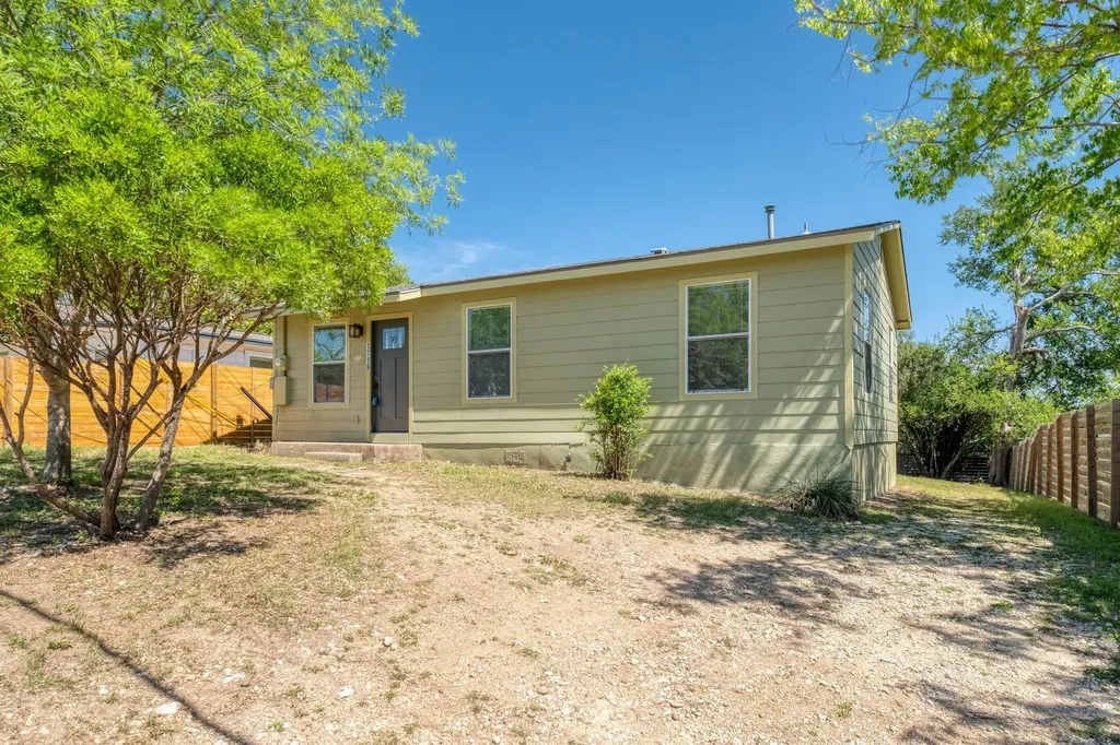 1719 Adina Street Austin TX 78721