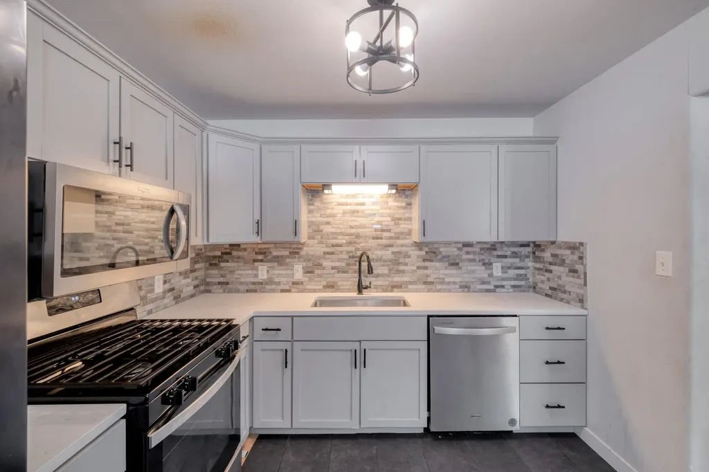 1719 Adina Street Austin TX 78721