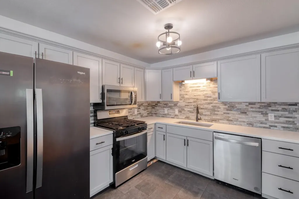 1719 Adina Street Austin TX 78721