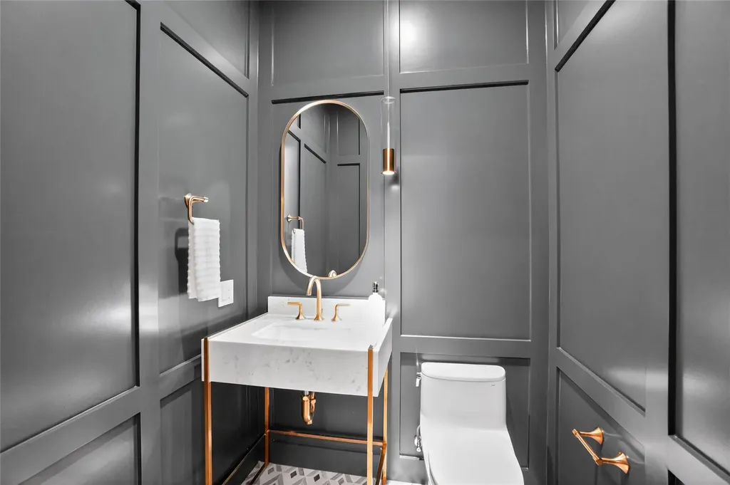 1304 Dusky Thrush Trail Austin TX 78746