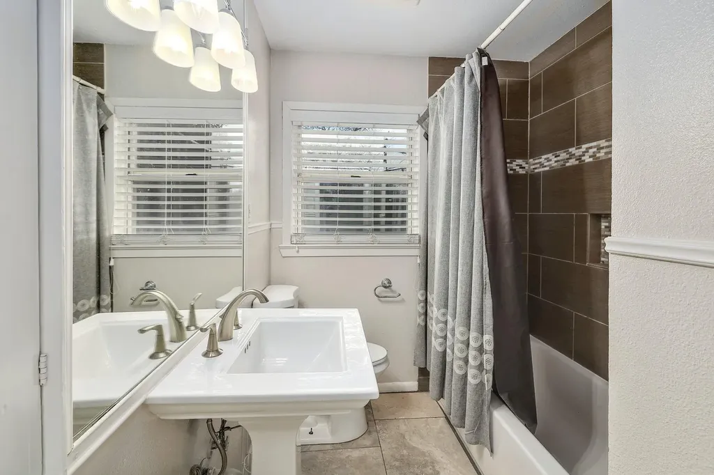 4804 Westfield Drive Austin TX 78731
