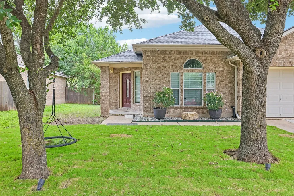 255 Paddington Drive Kyle TX 78640