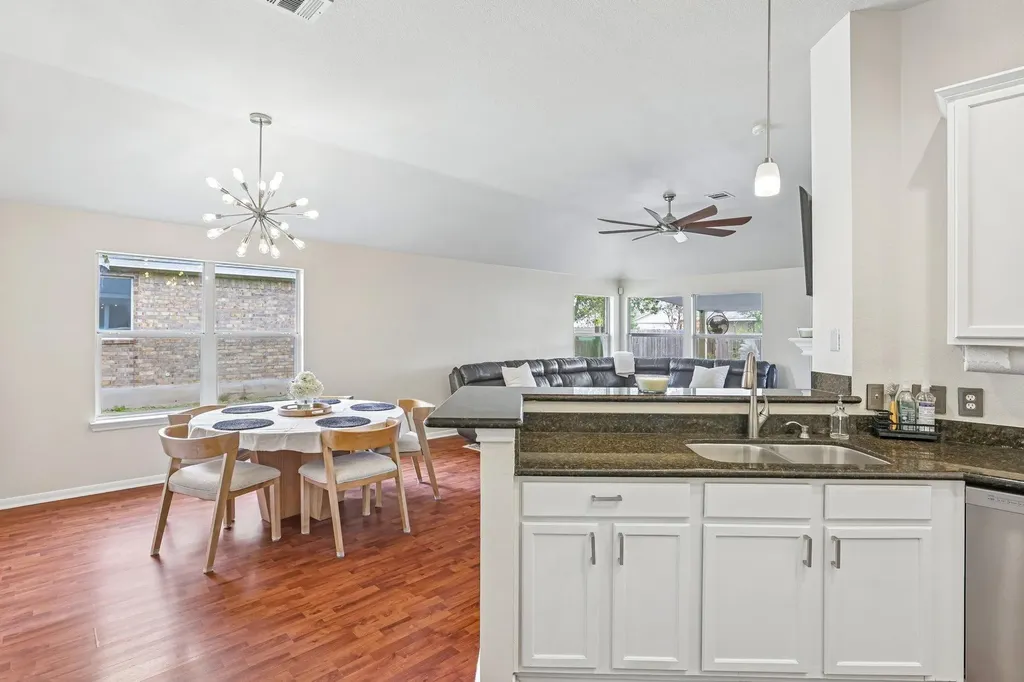 255 Paddington Drive Kyle TX 78640