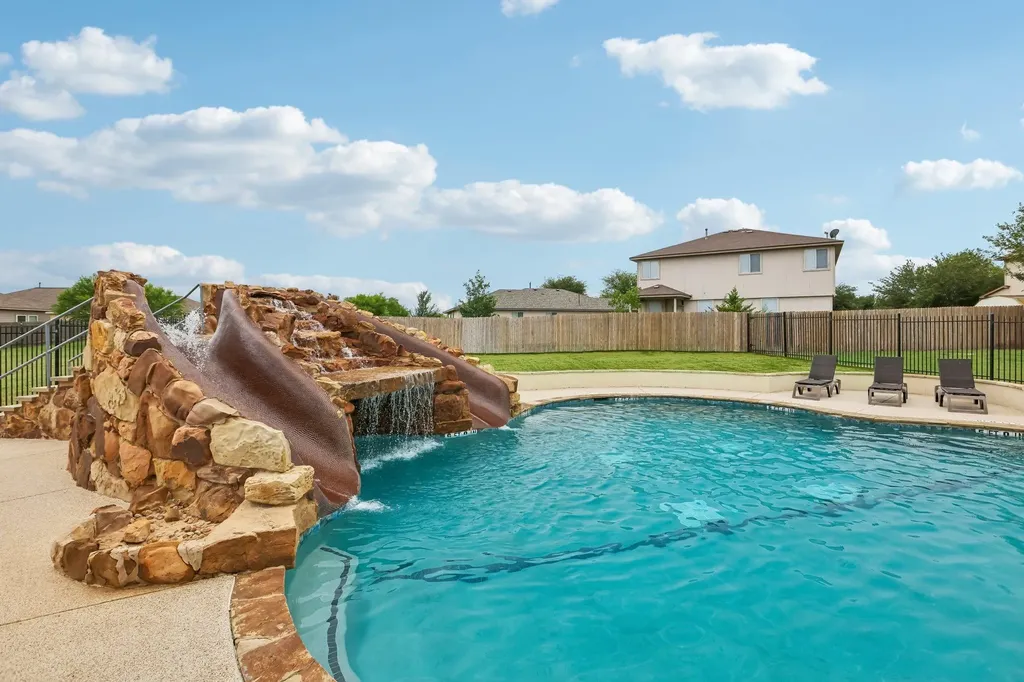 255 Paddington Drive Kyle TX 78640