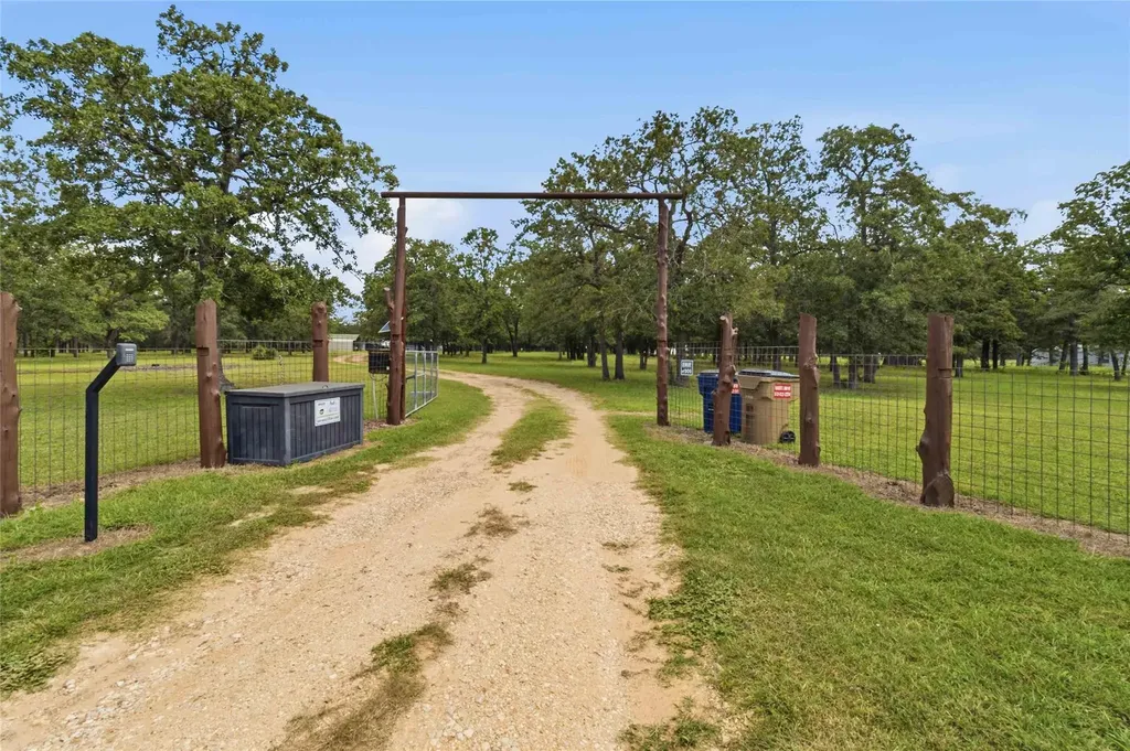 7921 Vista Ranch Road Smithville TX 78957