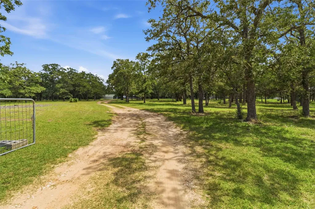 7921 Vista Ranch Road Smithville TX 78957