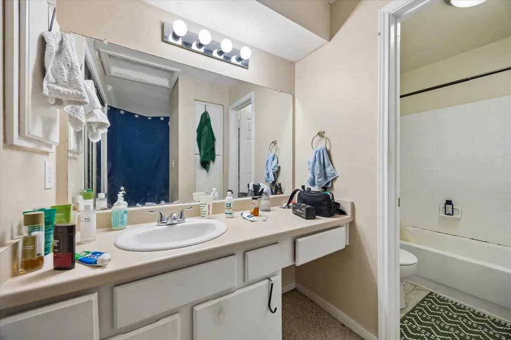 501 W 26th Street Austin TX 78705