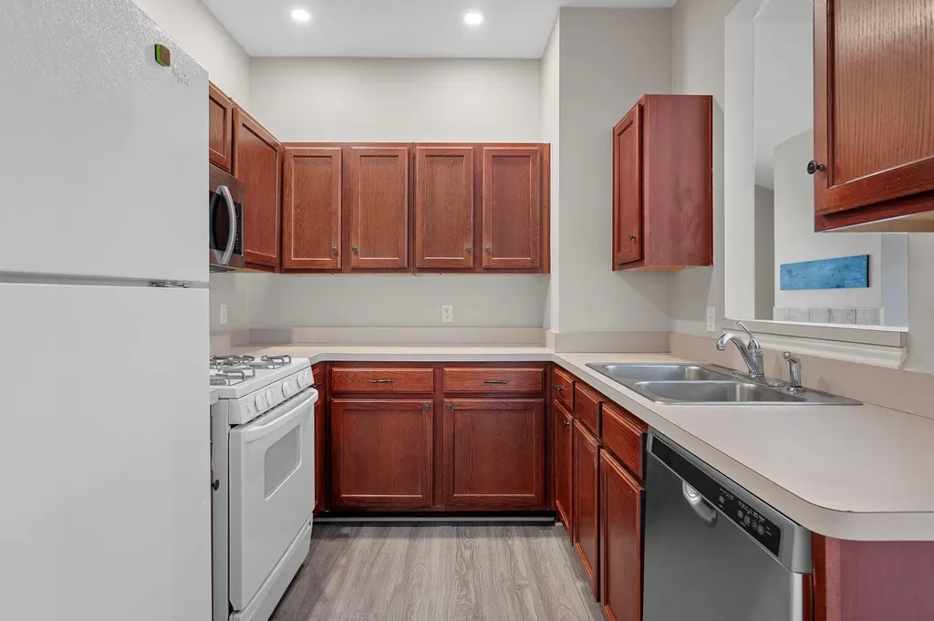 106 Shenandoah Trail Elgin TX 78621
