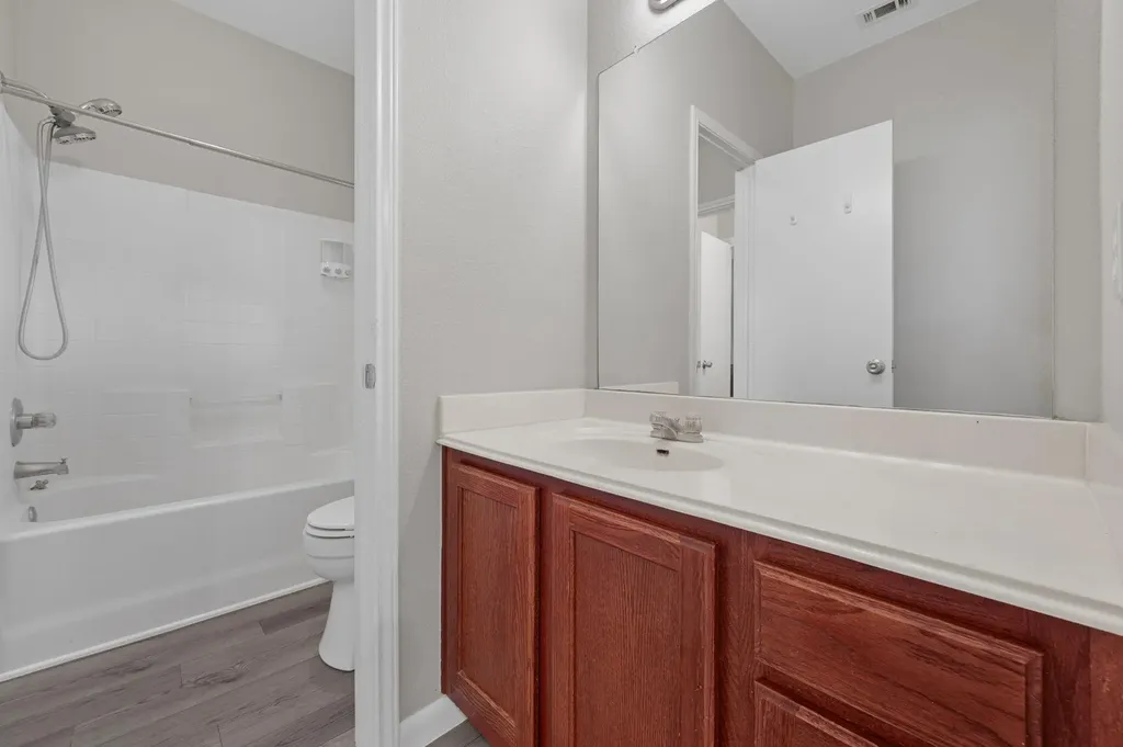 106 Shenandoah Trail Elgin TX 78621