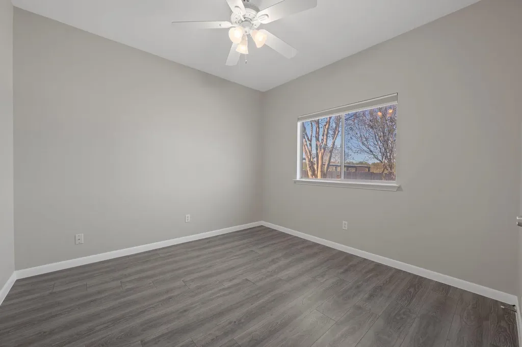 106 Shenandoah Trail Elgin TX 78621