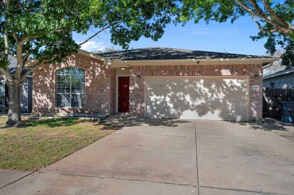106 Shenandoah Trail Elgin TX 78621