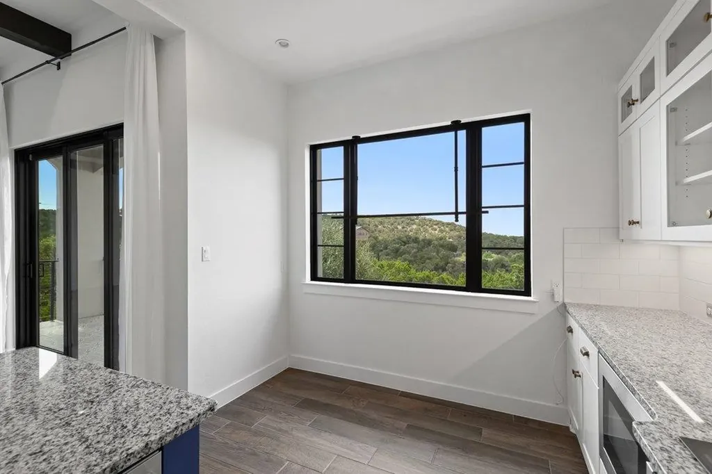 211 Honey Creek Court Austin TX 78738