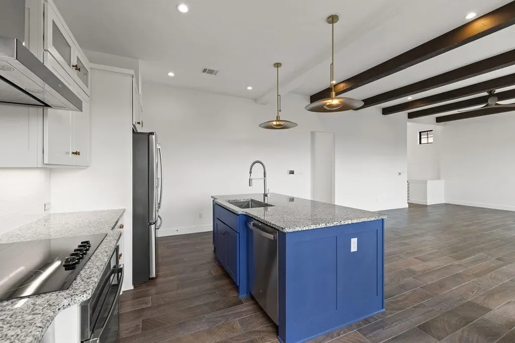 211 Honey Creek Court Austin TX 78738