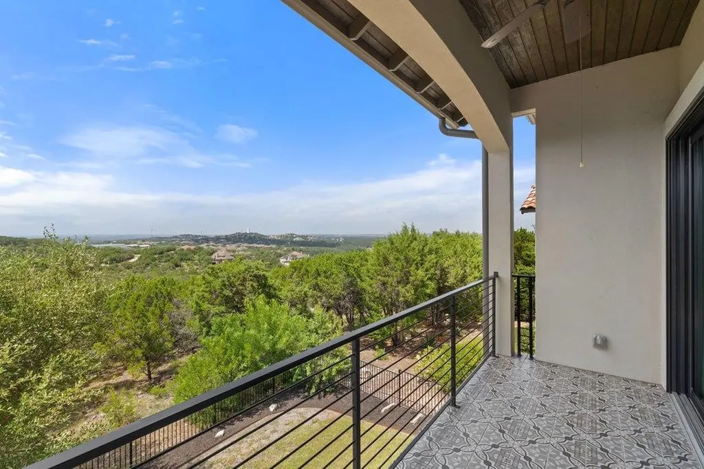 211 Honey Creek Court Austin TX 78738