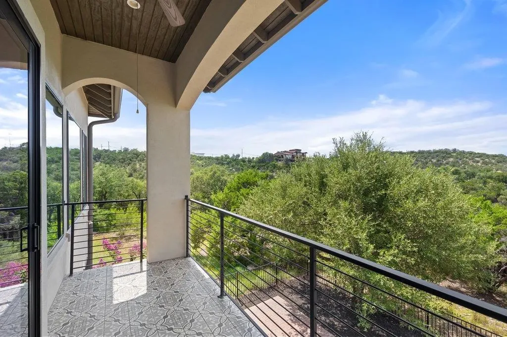 211 Honey Creek Court Austin TX 78738