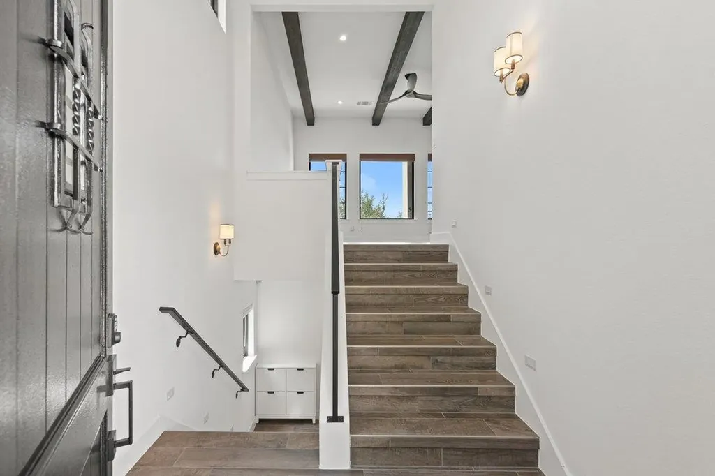 211 Honey Creek Court Austin TX 78738