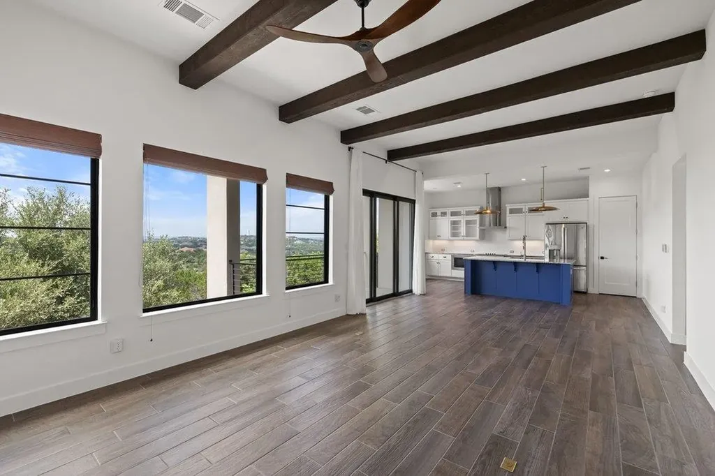 211 Honey Creek Court Austin TX 78738