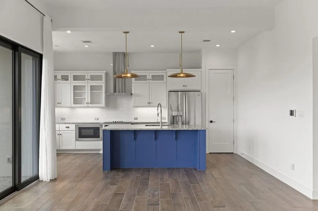 211 Honey Creek Court Austin TX 78738