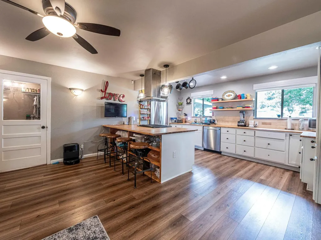 6801 Bryn Mawr Drive Austin TX 78723