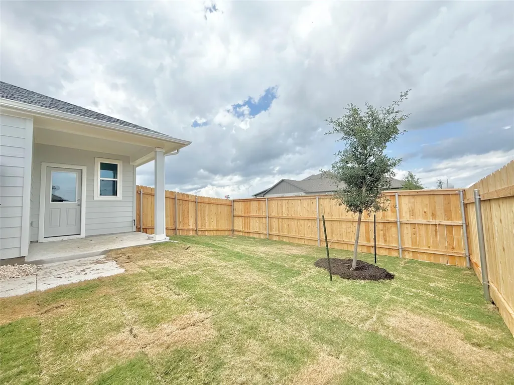 367 Porter Country Parkway Buda TX 78610