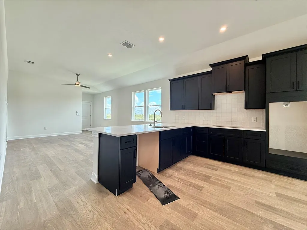 367 Porter Country Parkway Buda TX 78610