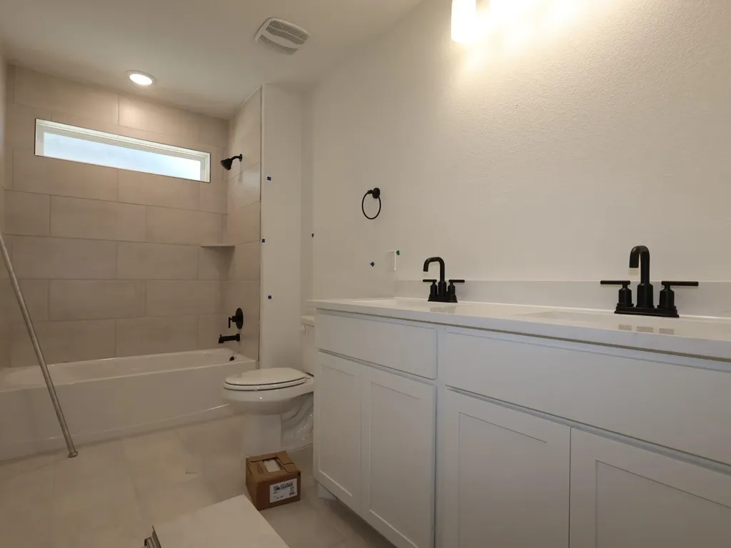 3721 Plentywood Lane Leander TX 78641