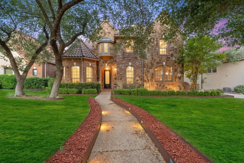 1917 Lakecliff Hills Lane Austin TX 78732