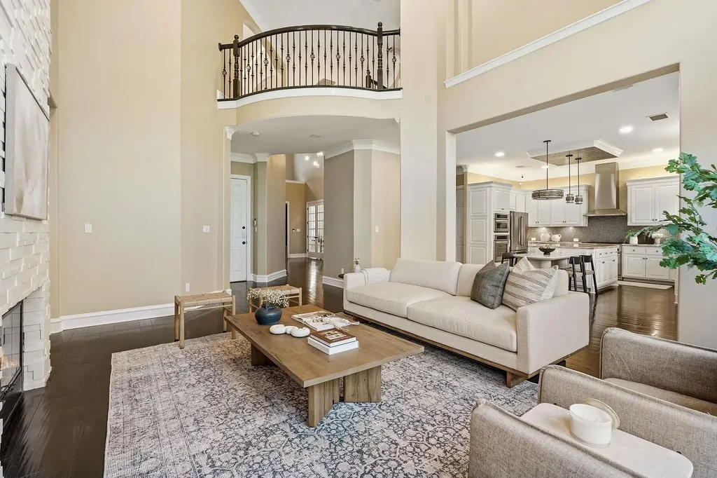 1917 Lakecliff Hills Lane Austin TX 78732