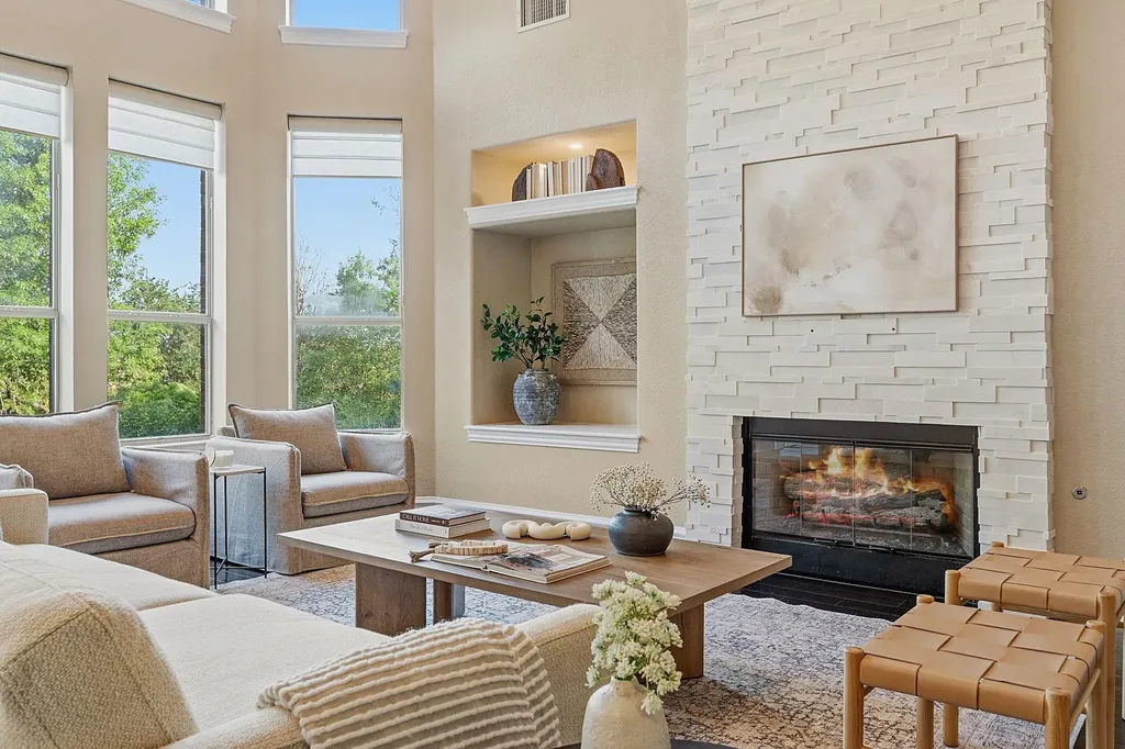 1917 Lakecliff Hills Lane Austin TX 78732