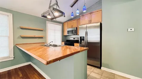 703 Upson Street Austin TX 78703