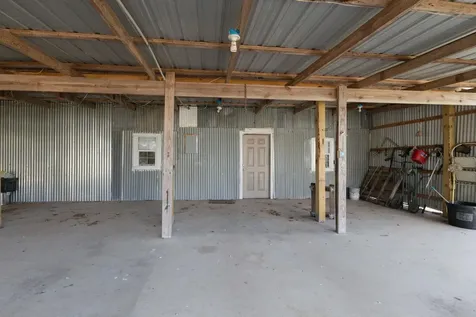 1009 Private Road 1024 Hallettsville TX 77964