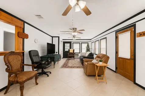 1009 Private Road 1024 Hallettsville TX 77964