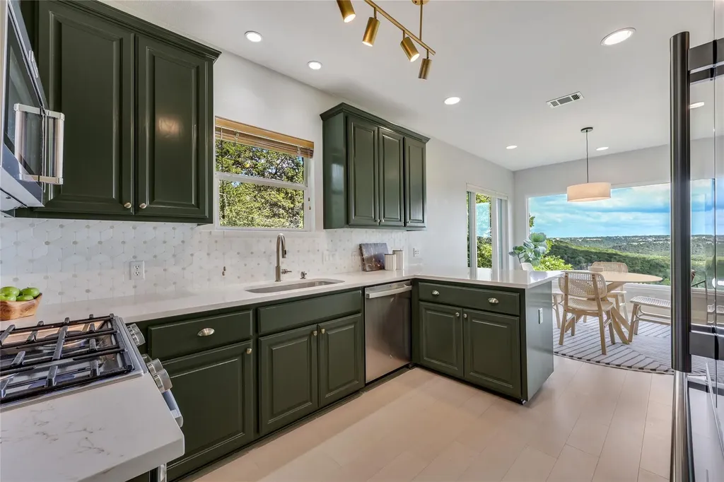 6403 Copperlily Cove Austin TX 78759