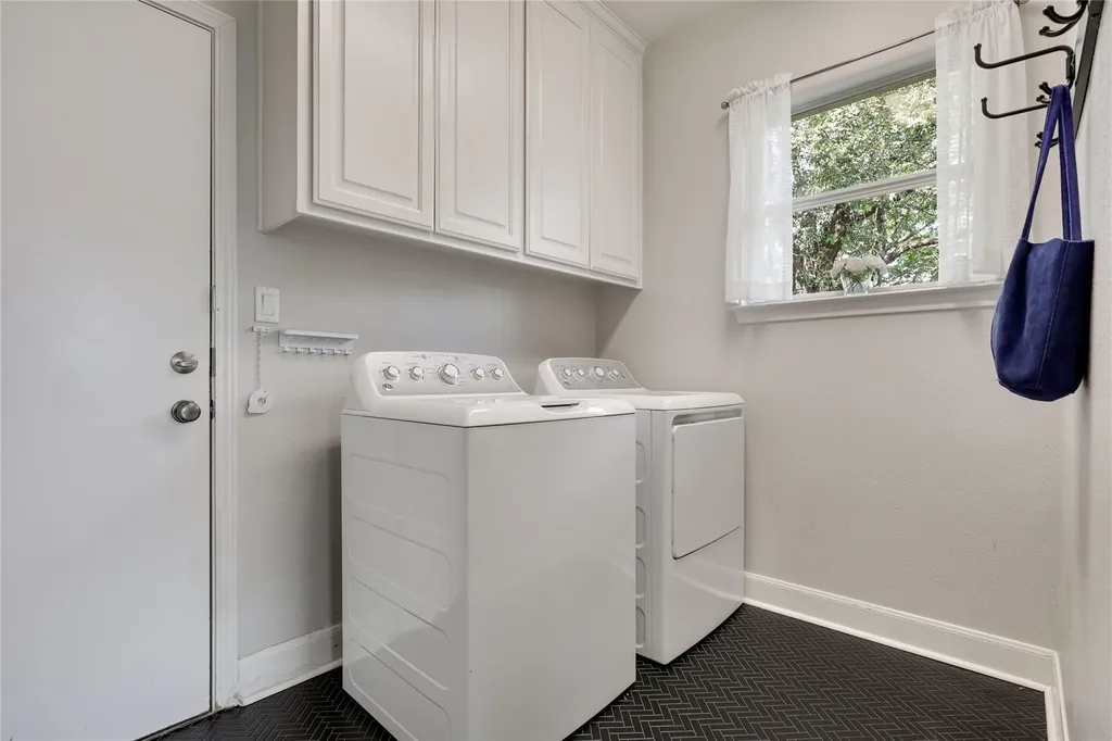 6403 Copperlily Cove Austin TX 78759