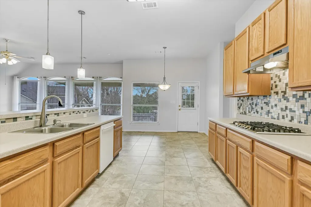 802 Sykes Court Pflugerville TX 78660