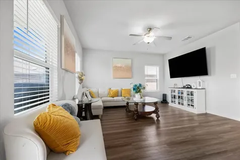 202 Ottaviano Way Hutto TX 78634