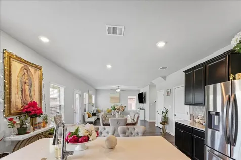202 Ottaviano Way Hutto TX 78634