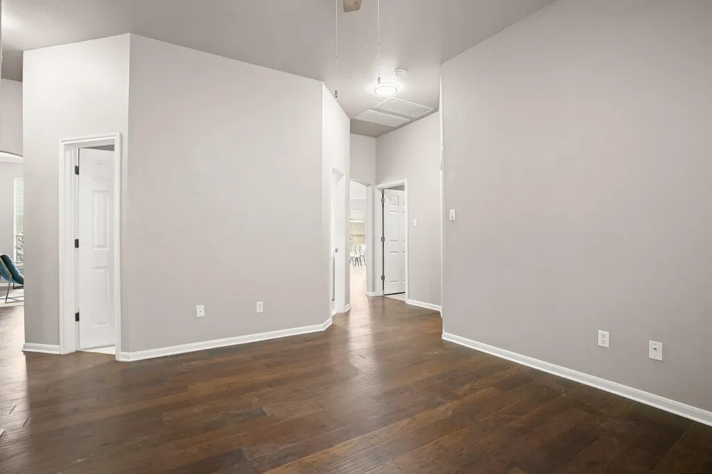 7008 W Magic Mountain Lane Round Rock TX 78681