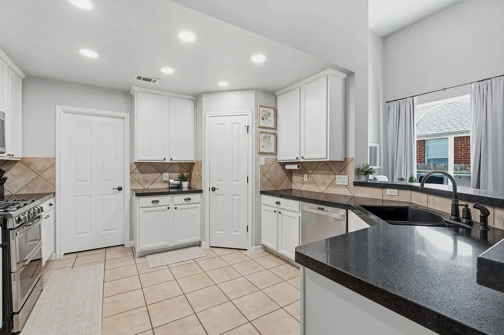 8703 Priest River Drive Round Rock TX 78681
