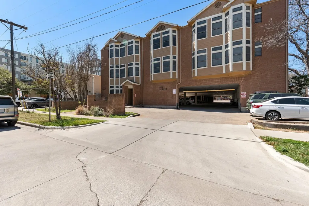 2802 Nueces Street Austin TX 78705