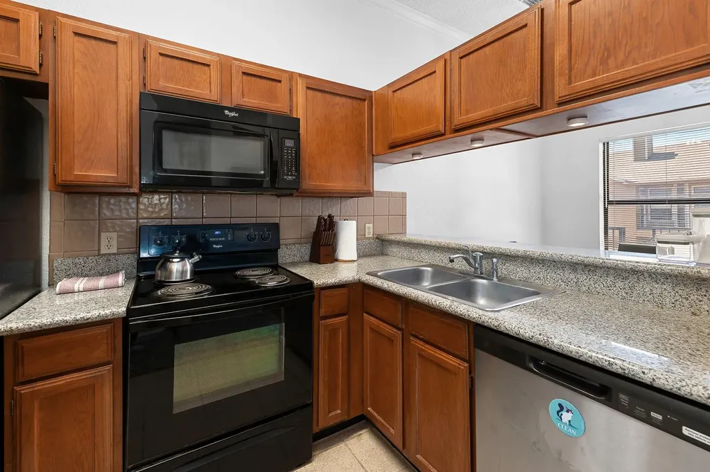 2802 Nueces Street Austin TX 78705