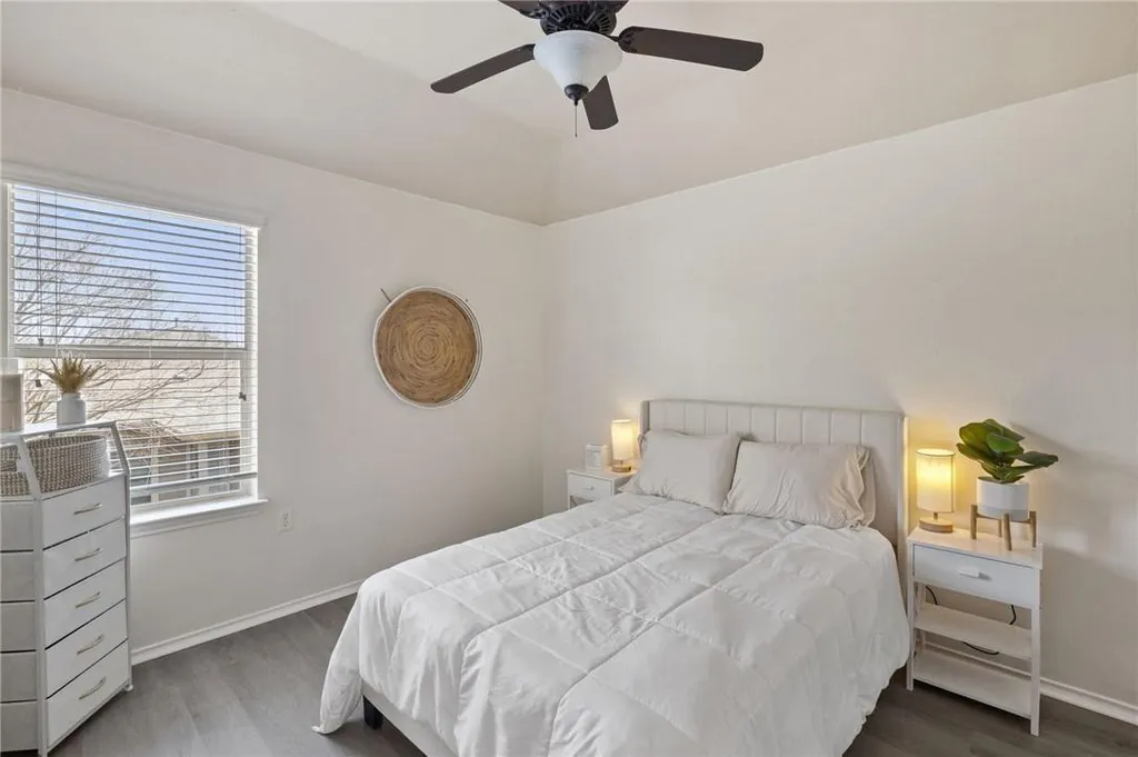10113 Copper Ridge Cove Austin TX 78747