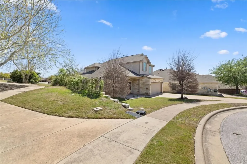 10113 Copper Ridge Cove Austin TX 78747