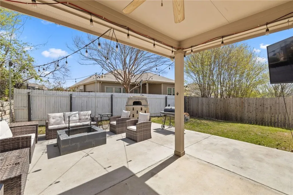 10113 Copper Ridge Cove Austin TX 78747