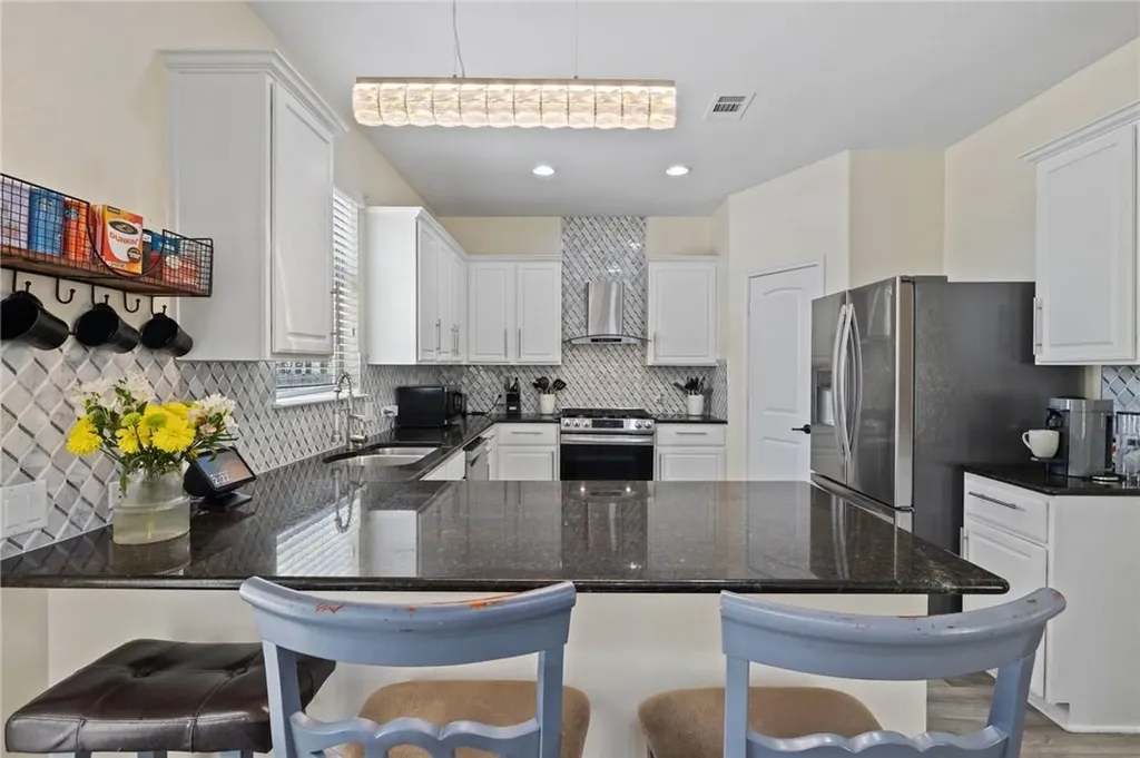 10113 Copper Ridge Cove Austin TX 78747