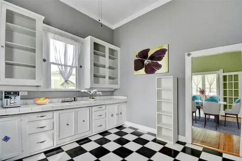 501 Burleson Street Smithville TX 78957